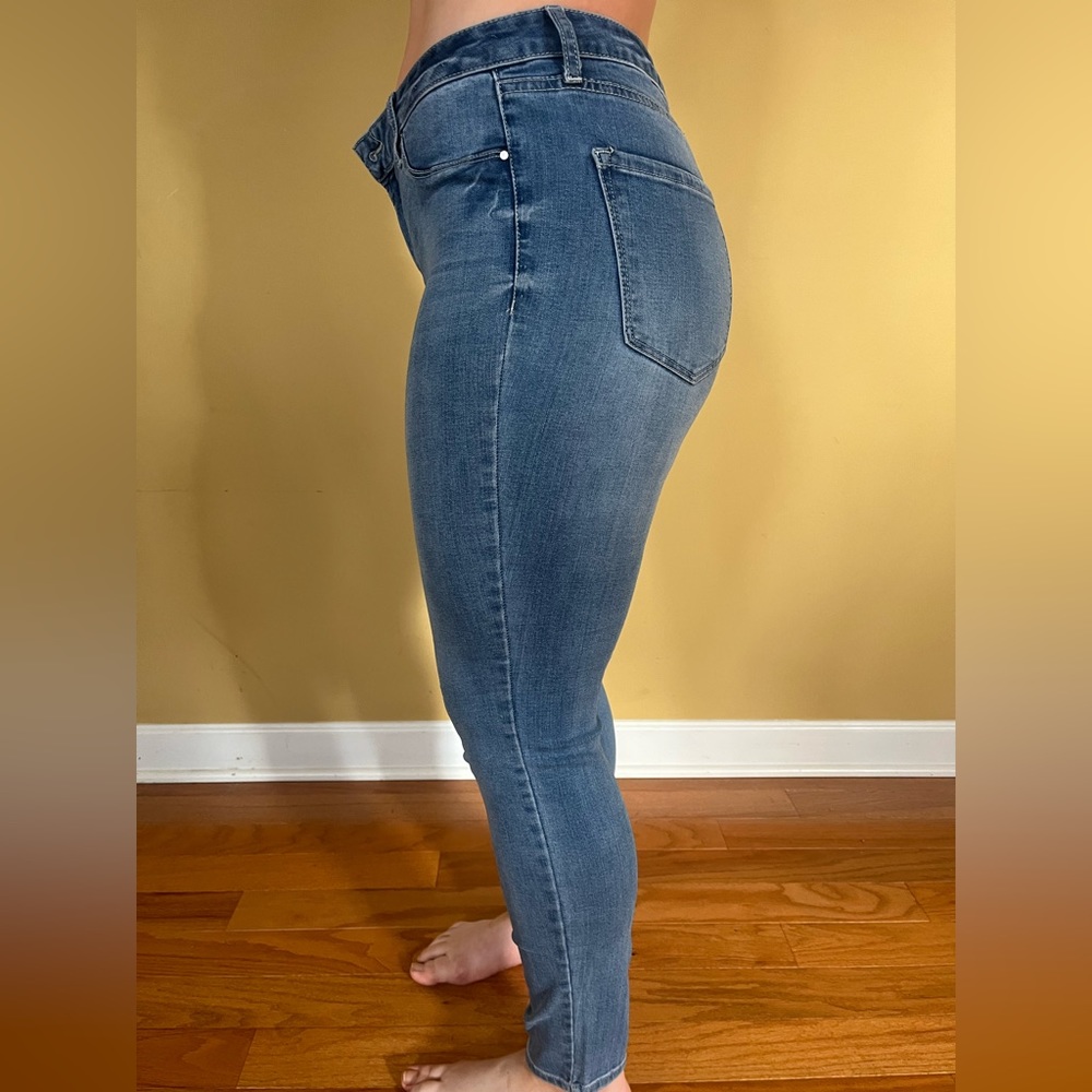 Jeans - Picture 2 of 4